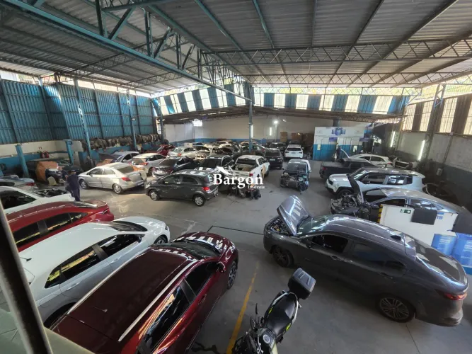 Galpão comercial com 1.100 m² a venda no Bairro Vitorino Braga em Juiz de Fora