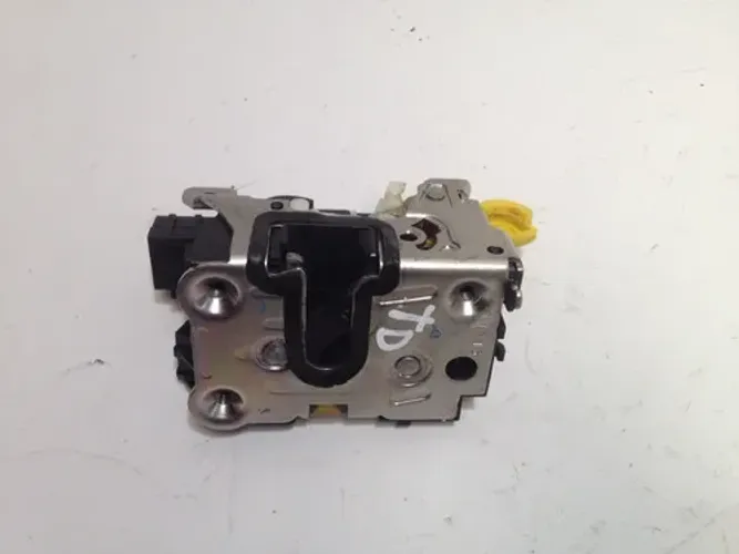 Fechadura Traseira Direita - Renault Duster