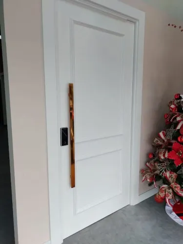 Portas e rodapés instalação