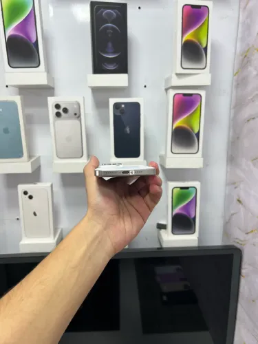 iPhone 16 PRO MAX - 256Gb (branco)
