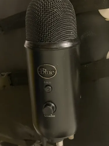 Microfone Condensador USB Blue Yeti Blackout