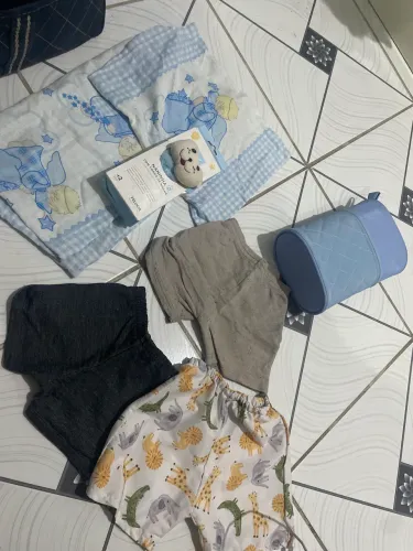 Roupa rn ao 9 meses mais sandália e uma naninha