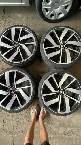 VENDO RODAS E PNEU NOVOS ARO 20/ 4 FURO