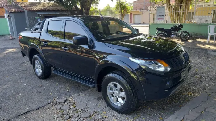Mitsubishi L200 Triton Sport GLS 2.4 CD Diesel Mec. 2018