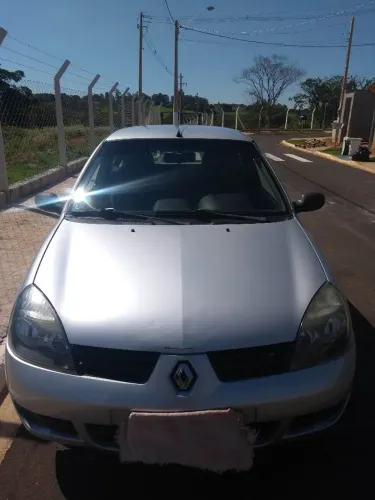 Renault Clio Hi-flex 1.0 16V 3P 2011