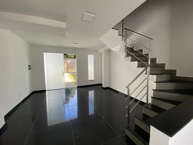 Excelente casa geminada com 3 quartos à venda no bairro Santa Branca