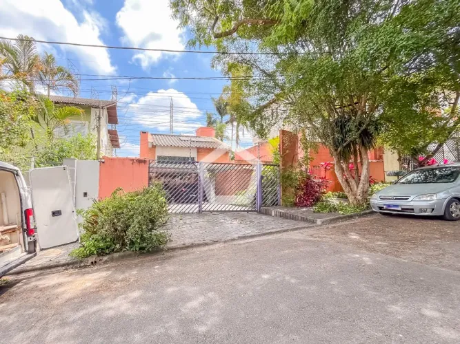 Casa para venda em City América com 4 quartos, sendo 1 suíte, 248m²