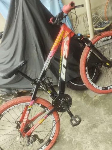 Vendo GTS aro 26 vermelha