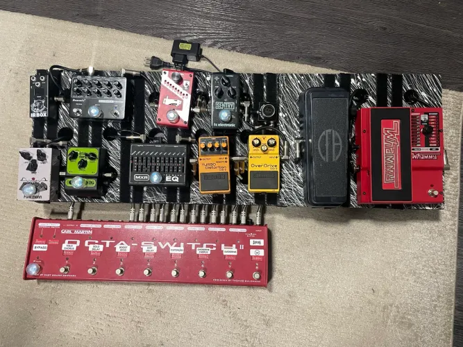 Pedais de Guitarra: Whammy, Drop, Sentry, MXR, Boss e mais