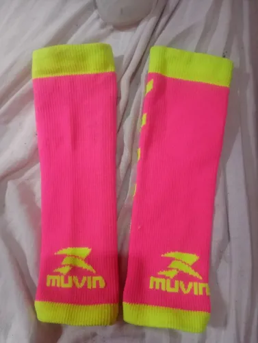 Manguito vôlei muvin rosa e amarelo