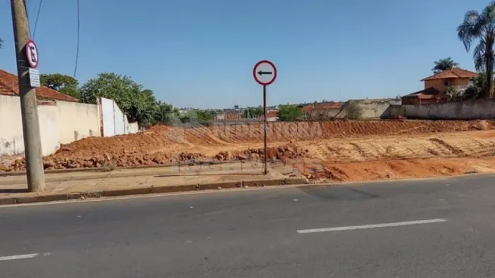 Area Av. Fernando Costa
