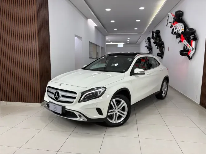 Mercedes-Benz CLA-250 Sport 4matic 2.0 16V 211cv Aut. 2016
