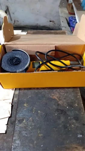 Esmerilhadeira Angular DeWalt DWE4020