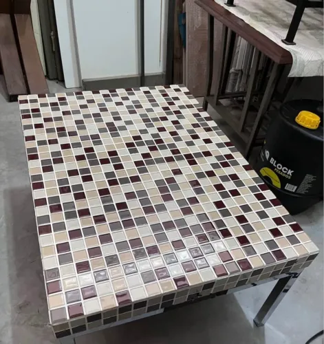 Mesa de centro com mosaico