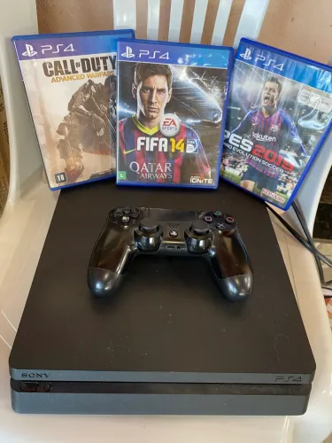Ps4 slim 500gb duas manetes original (TROCO EM PC GAMER )