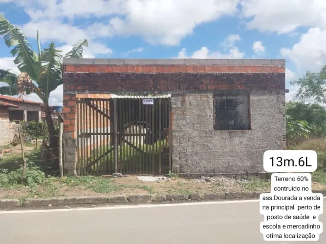 Terreno com 60% construído tem 3,30m de pé direito pronto, so falta a desempena
