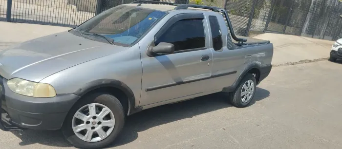 Fiat Strada Working 1.5 MPI 8V CE (álcool) 2000