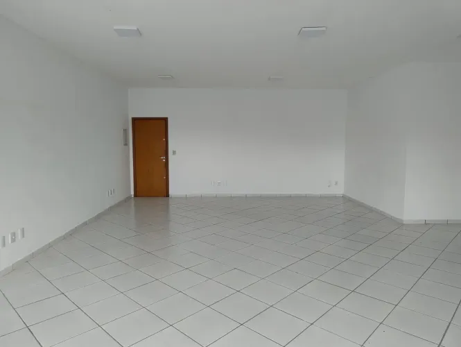Alugo Sala Comercial - Centro de Indaiatuba
