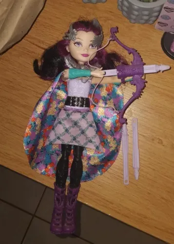 Raven arco e flecha Ever After high