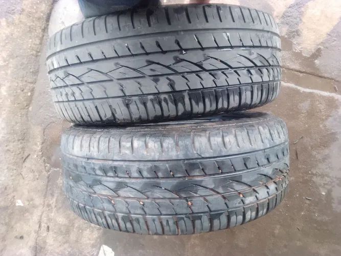 Vende-se 2 pneus aro 16 perfil 235/60R16