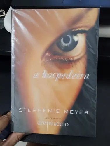 Livro A Hospedeira
