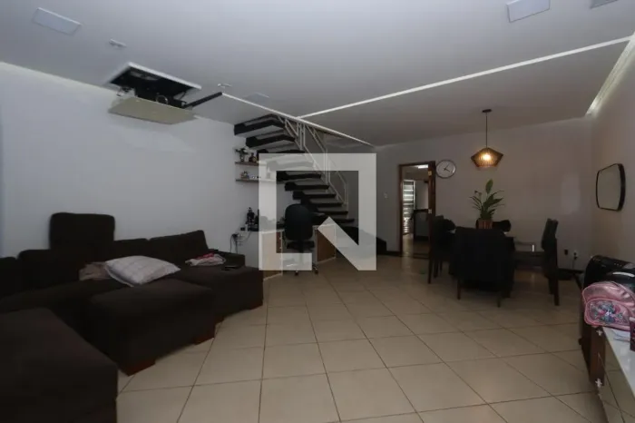 Casa à Venda - Vila Antonieta, 3 Quartos, 275 m2