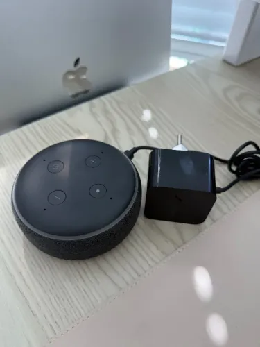 Echo Dot 3a Geracao Alexa Preta - Otimo Estado, com Fonte Original