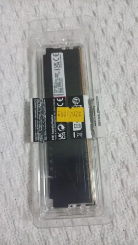 Memória RAM Kingston Fury 16 Gb DDR5 .