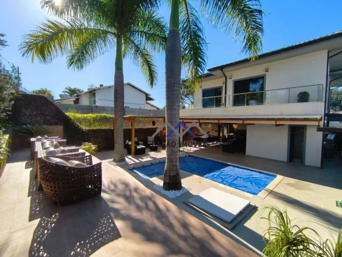 Casa com 4 dormitórios à venda, 303 m² por R$ 2.880.000,00 - Louveira - Louveira/SP