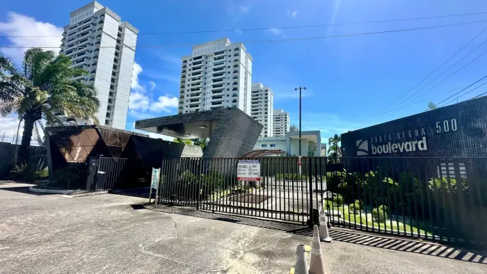 Condomínio Ponta Negra Boulevard, lote com 420 m2, escriturado - R$700.000,00 - 84 9.9145.