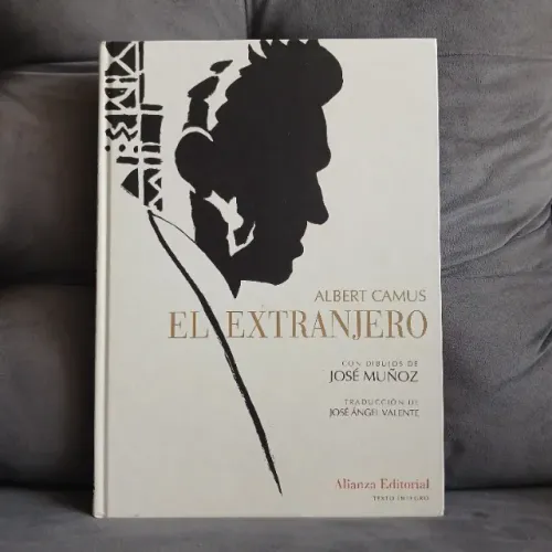 El Estranjero - Albert Camus (Dibujos de José Muñoz) - Livro importado em Espanhol