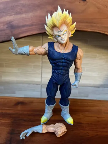 Action Figure Dragon Ball - Vegeta Majin SJJ 26cm