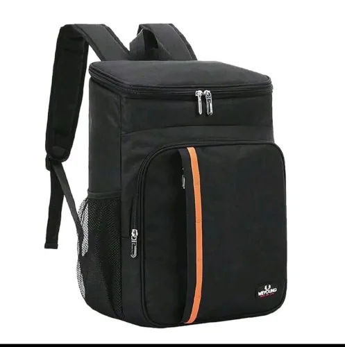 Mochila térmica impermeável cabe até 23 litros