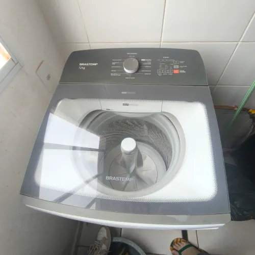 Maquina de lavar roupa com defeito