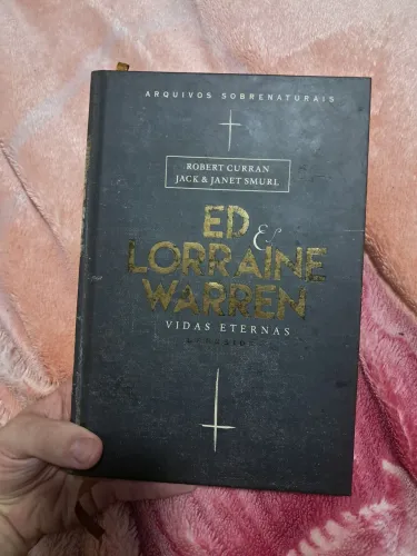 Vidas Eternas - Ed & Lorraine Warren + Card Original | Livro