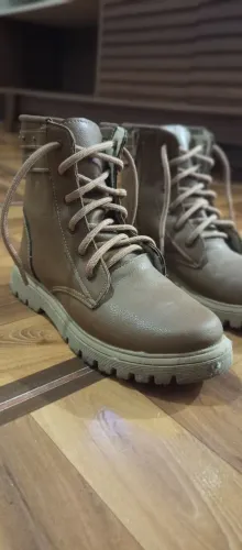 Bota coturno infantil / Tam 33