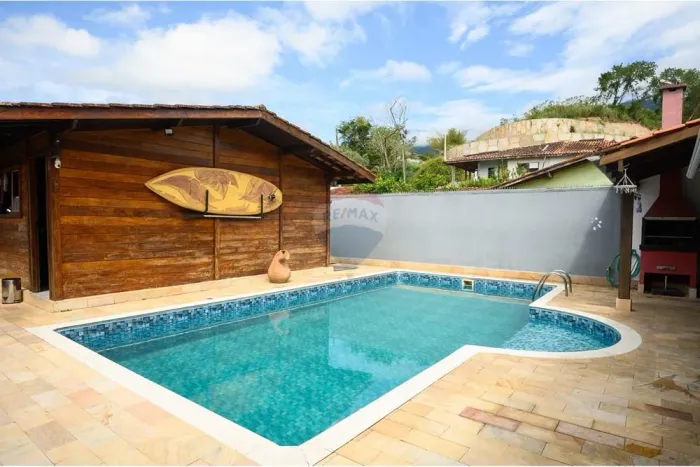 Casa com matricula em Ilhabela.