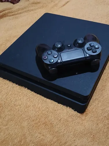 Vendo PS4 com Jogos Mídia digital ( VENDER LOGO)