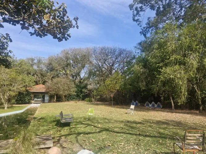 TERRENO DE 2541 m², TODO MURADO, COM PISCINA E POÇO ARTESIANO, NA GRANJA VIANA.ana - Carap