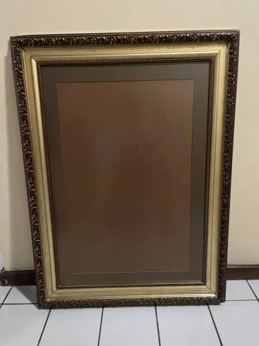 Moldura de quadro grande