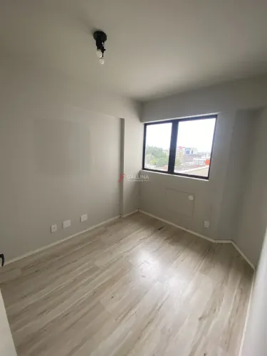 Sala para locação e venda no centro de Canoas com 43m²