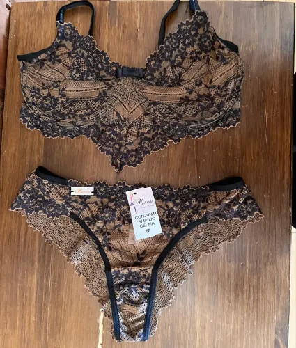 Conjunto de Lingerie Rendado Preto e Marrom  - Novo - Tamanho M