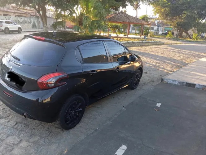 Peugeot 208 Active 1.2 Flex 12V 5P Mec. 2017