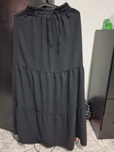 Saia preta tamanho M