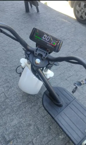 VENDO MOTO ELÉTRICA MUITO NOVA- MOTO ECONÔMICA,FORTE E PRONTA PARA USO. IDEAL P/ TRABALHO.