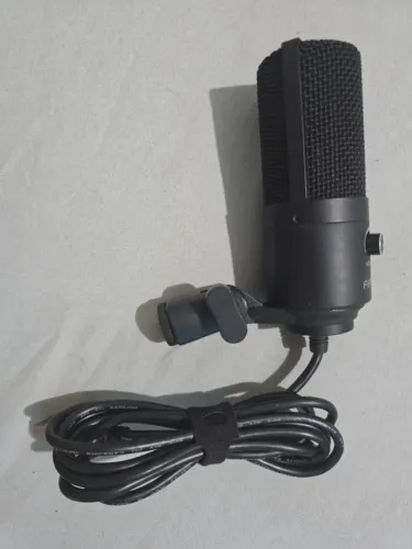 Microfone Fifne com regulagem de volume