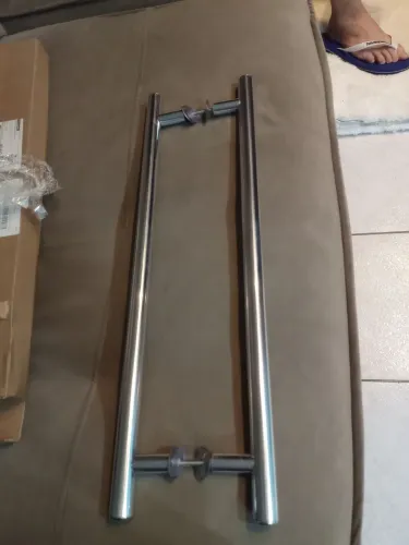 Maçaneta em alumínio polido 60cm novo na caixa