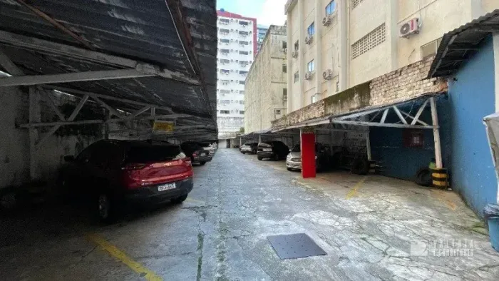 PONTO COMERCIAL COM 817M² EM NAZARÉ