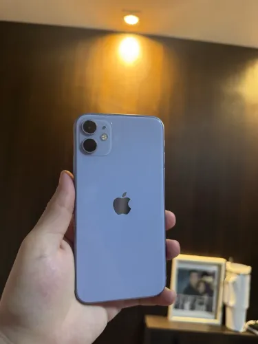 iPhone 11 Roxo