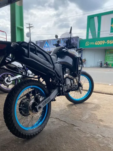 Vende-se tenere 250, em dias, sem nada pra fazer, no ponto de transferir